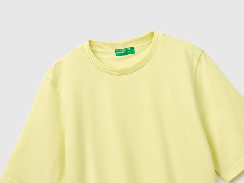 Kastenförmig geschnittenes T-Shirt aus 100 % Baumwolle