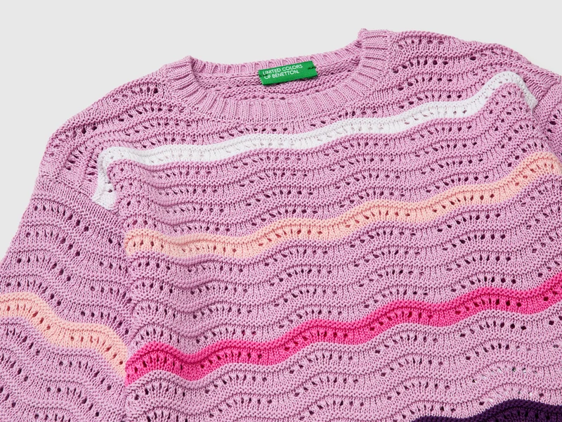 Pullover mit mehrfarbigen Streifen