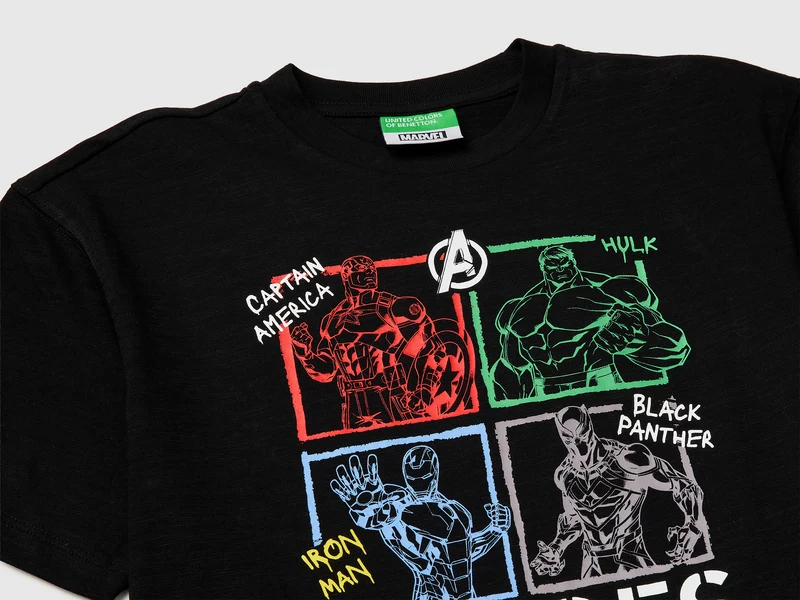 Das Avengers-T-Shirt ©Marvel