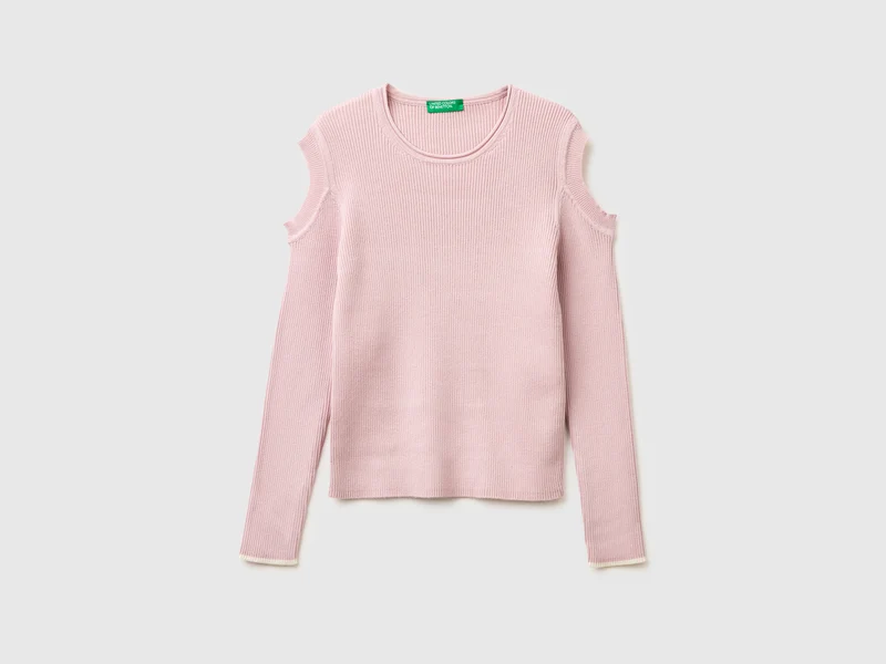 Pullover mit Ausschnitt