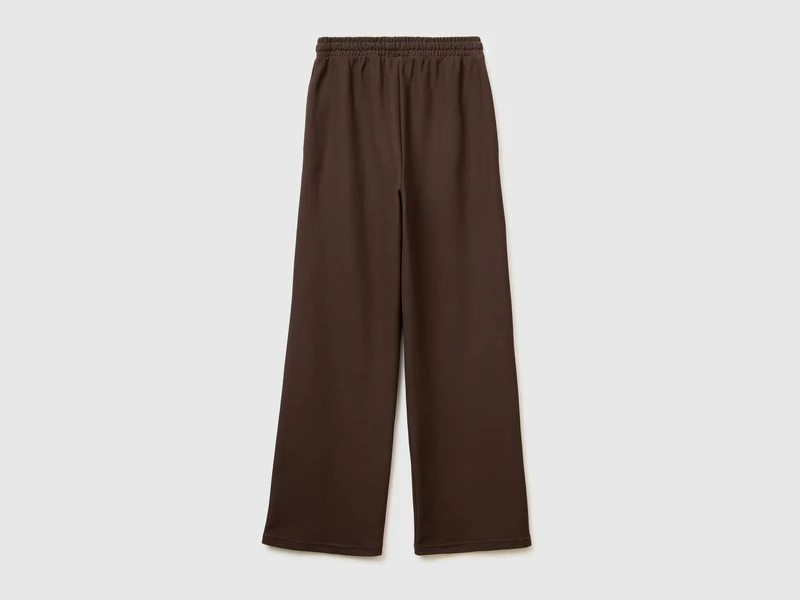Sporthose mit Stickerei