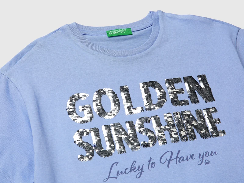 T-Shirt mit Aufdruck und Pailletten