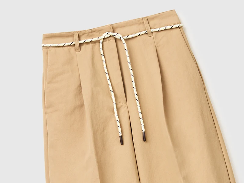Hose mit Kordelzug