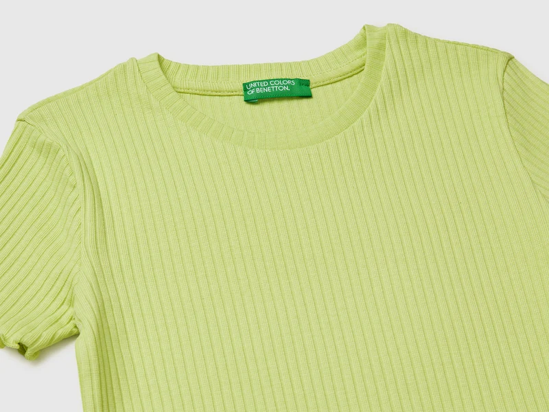 Schmal geschnittenes, geripptes T-Shirt