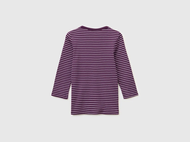 Gestreiftes T-Shirt mit U-Boot-Ausschnitt