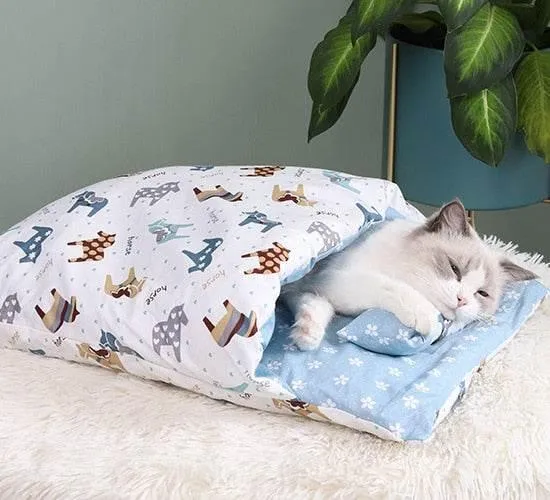 Cozy Japanese Cat Bed - Adorable Pet Sleeping Spot