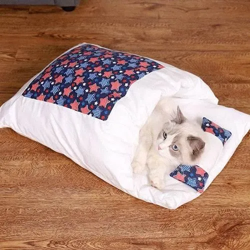 Cozy Japanese Cat Bed - Adorable Pet Sleeping Spot