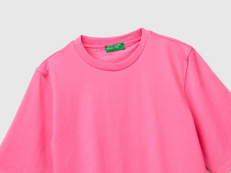Kastenförmig geschnittenes T-Shirt aus 100 % Baumwolle