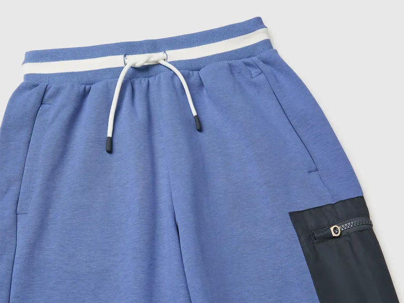 Jogginghose mit Nylontasche