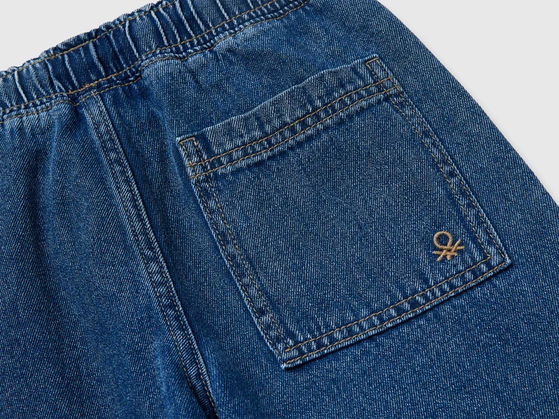 Jeans im Jogger-Stil