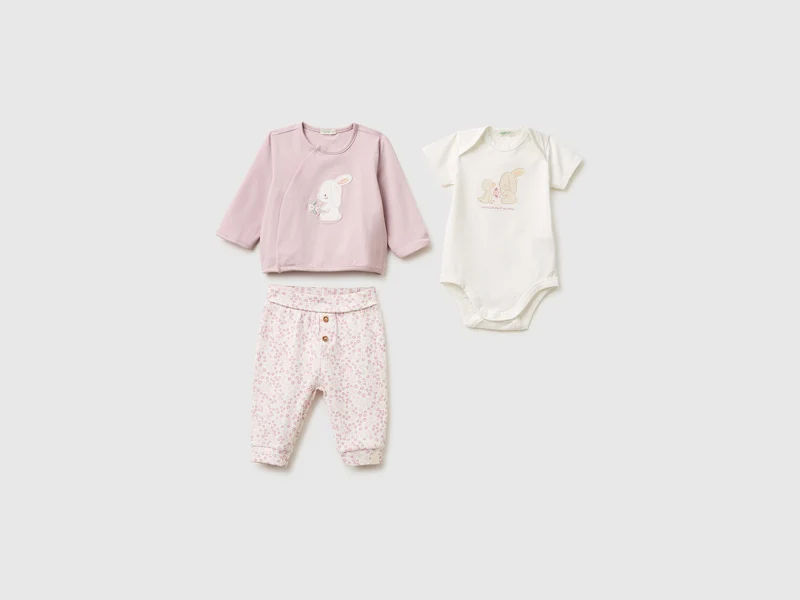 Set bestehend aus Hemd, Body und Hose
