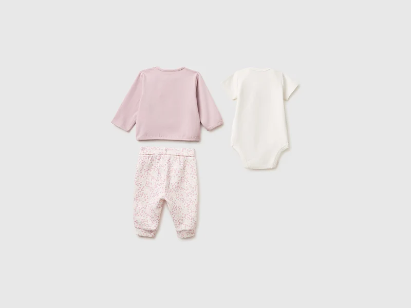 Set bestehend aus Hemd, Body und Hose