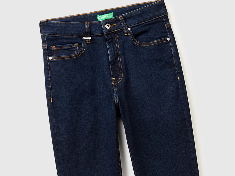 Stretch-Schlagjeans