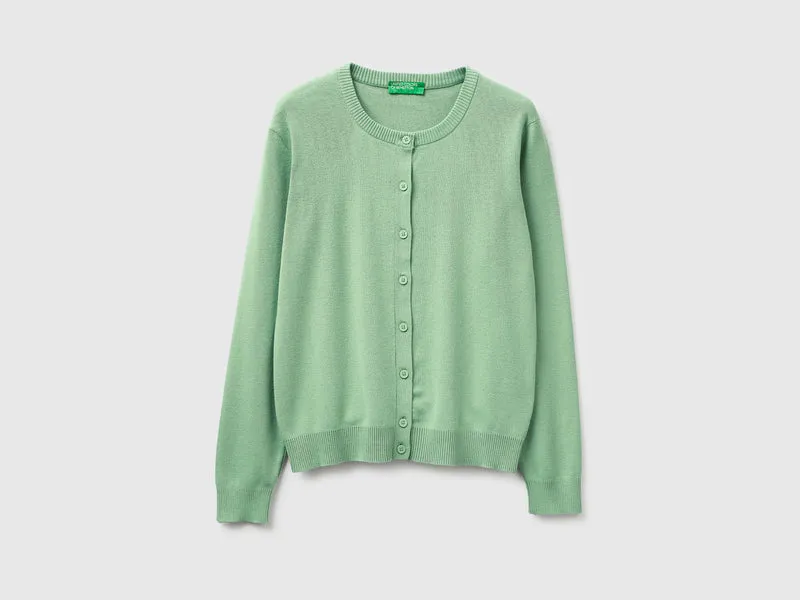 Salbeigrüne Strickjacke aus Trikotbaumwolle