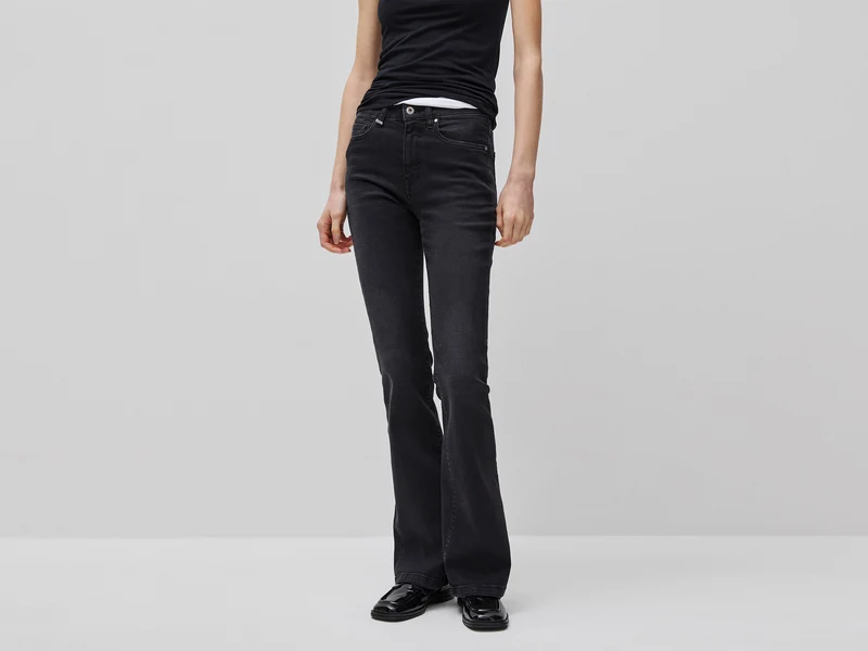 Stretch-Schlagjeans