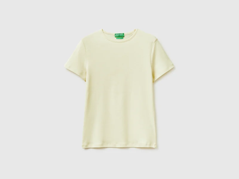 Schmal geschnittenes T-Shirt mit Rundhalsausschnitt