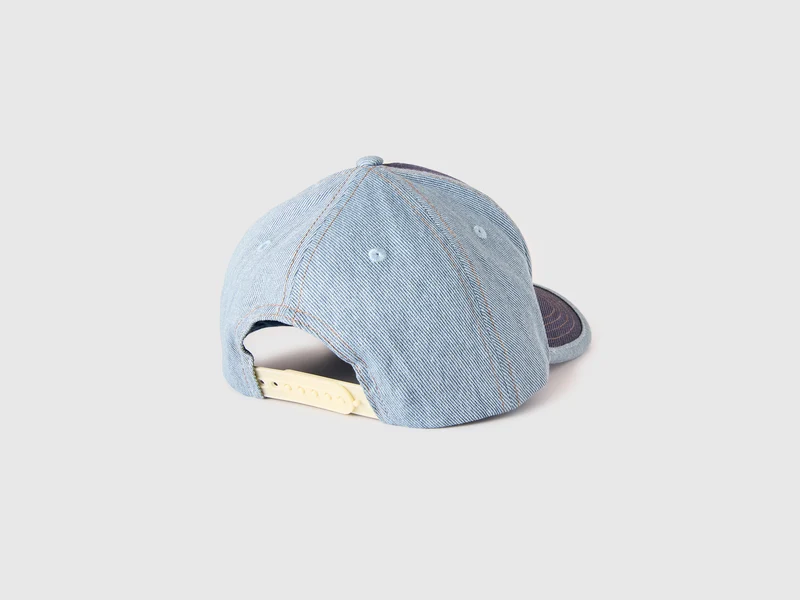 Jeans-Baseballkappe mit Slogan
