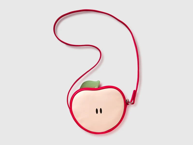 Apfelförmige Schultertasche