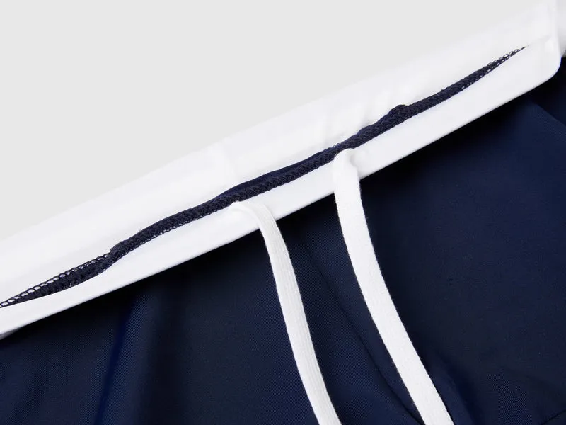 ECONYL®-Boxer-Badeshorts mit Kordelzug