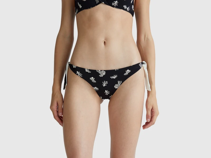 Badeshorts mit Korallenprint