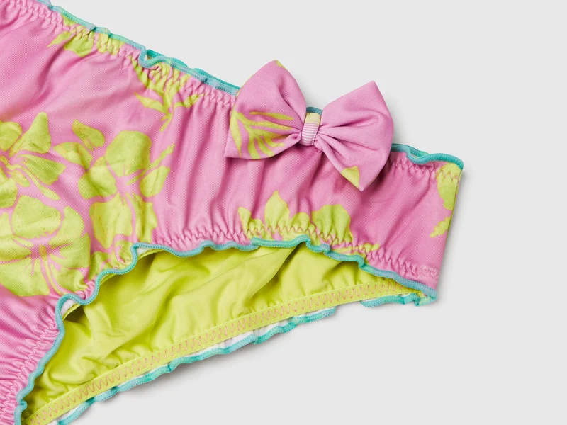Badeshorts mit Blumendruck