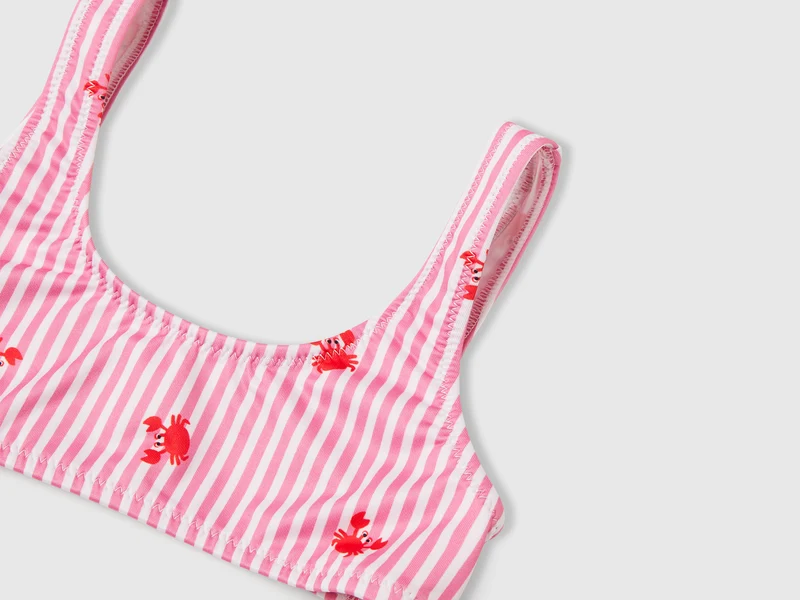 Gestreifter Bikini-Badeanzug mit Krabben