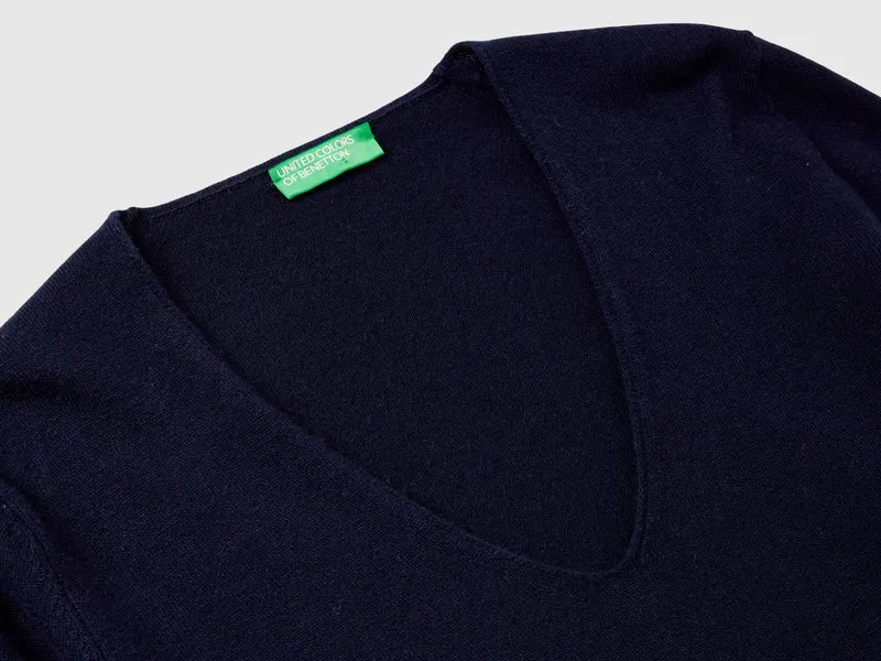 Dunkelblauer Pullover mit V-Ausschnitt aus reiner Merinowolle