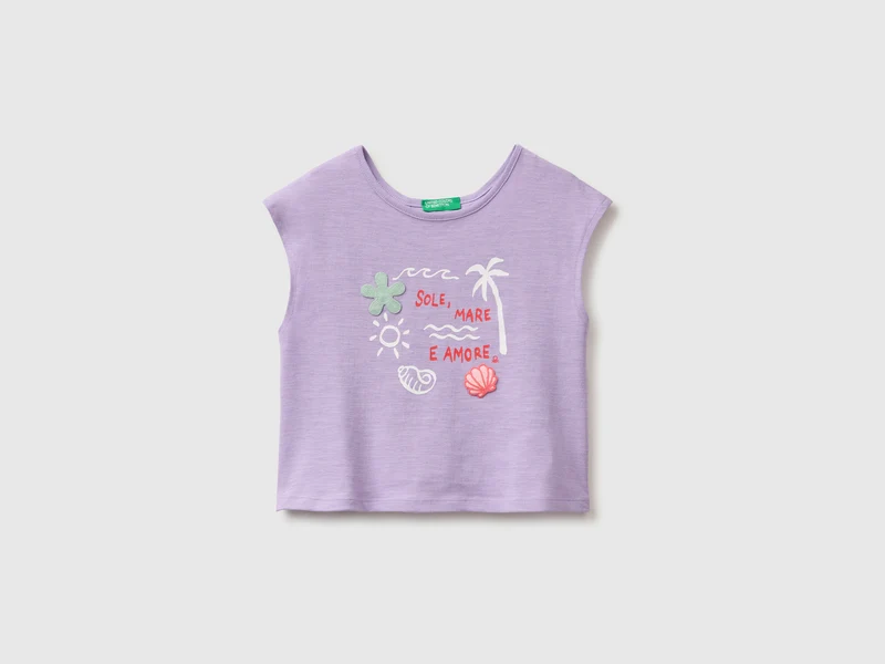 T-Shirt mit Aufdruck und Applikationen