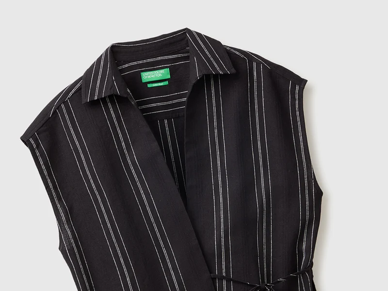 Wickelbluse aus Leinenmischgewebe