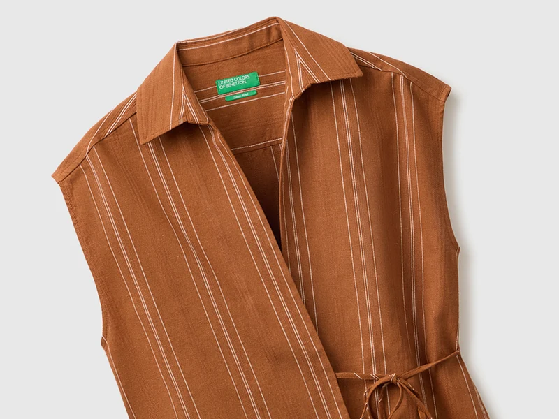 Wickelbluse aus Leinenmischgewebe