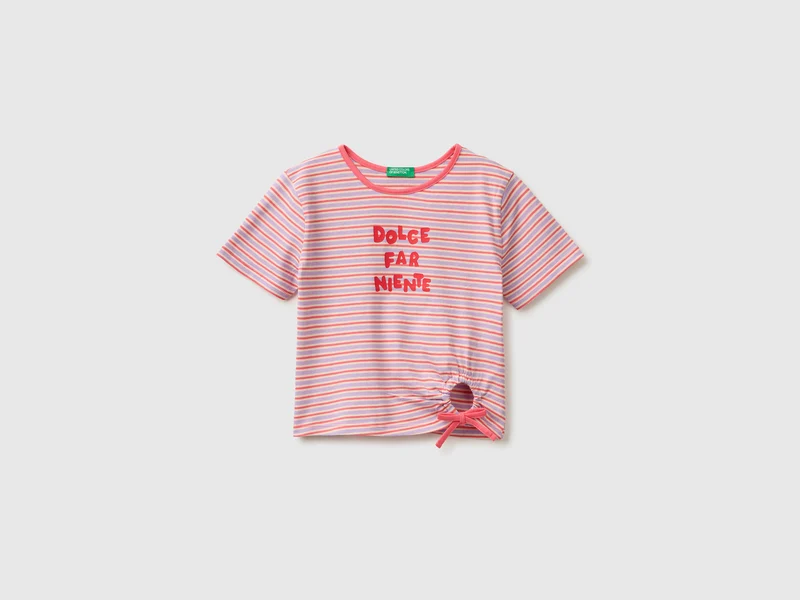 Gestreiftes T-Shirt mit Aufschrift