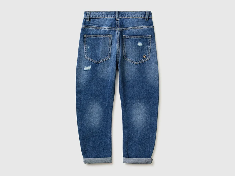 Jeans im Carrot Fit mit Rissen