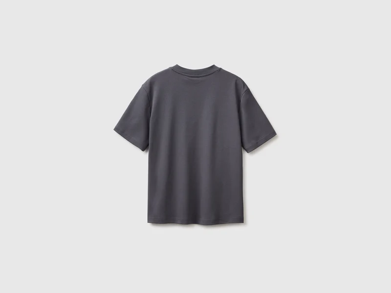 Übergroßes T-Shirt mit Stickerei