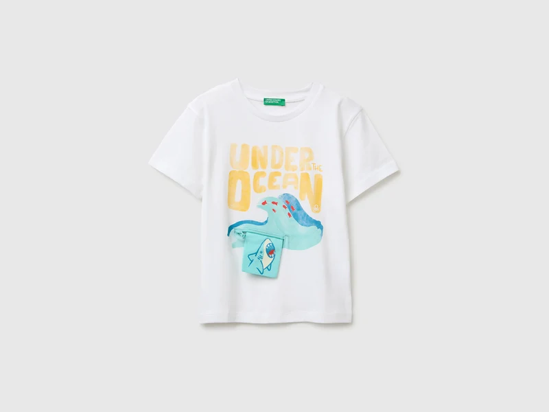 Bedrucktes T-Shirt mit Reißverschluss