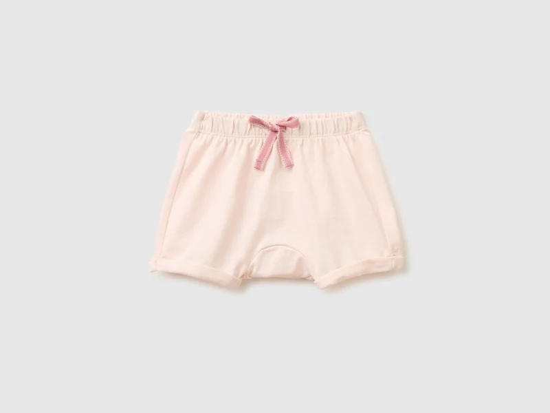 Shorts mit Tierstickerei