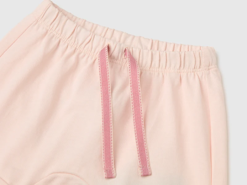 Shorts mit Tierstickerei