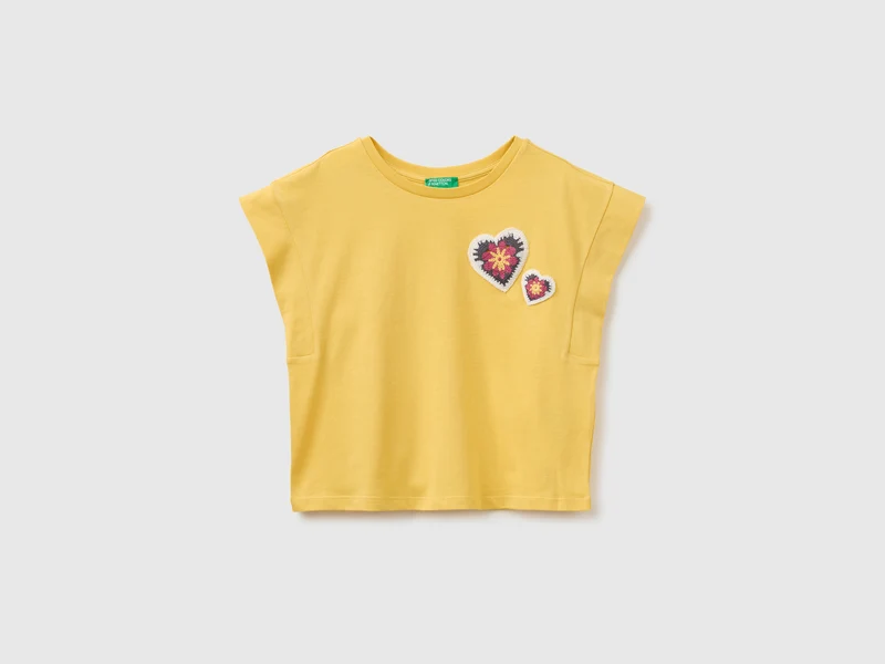 Ärmelloses T-Shirt mit Stickerei