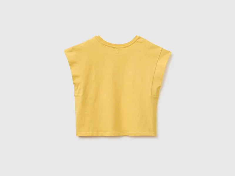 Ärmelloses T-Shirt mit Stickerei