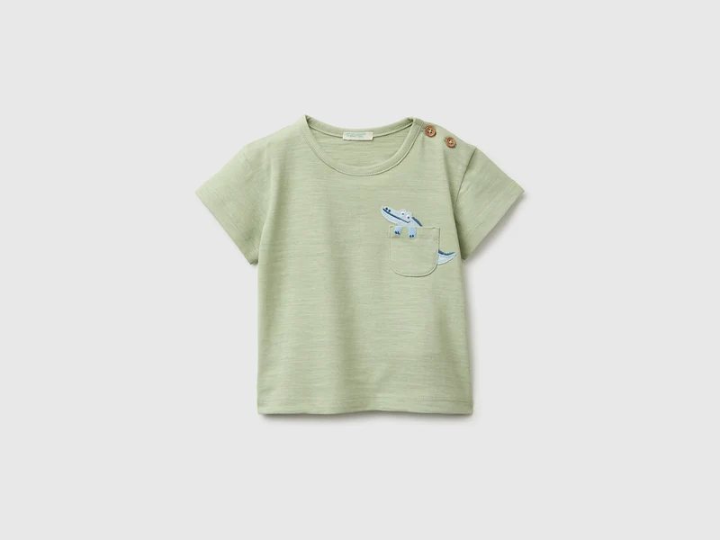T-Shirt mit Tasche und kleinem Tier