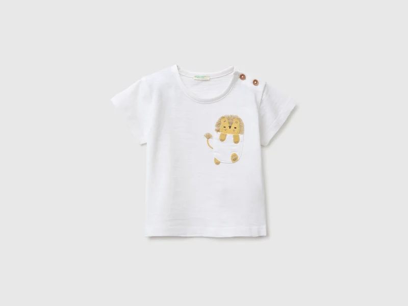 T-Shirt mit Tasche und kleinem Tier