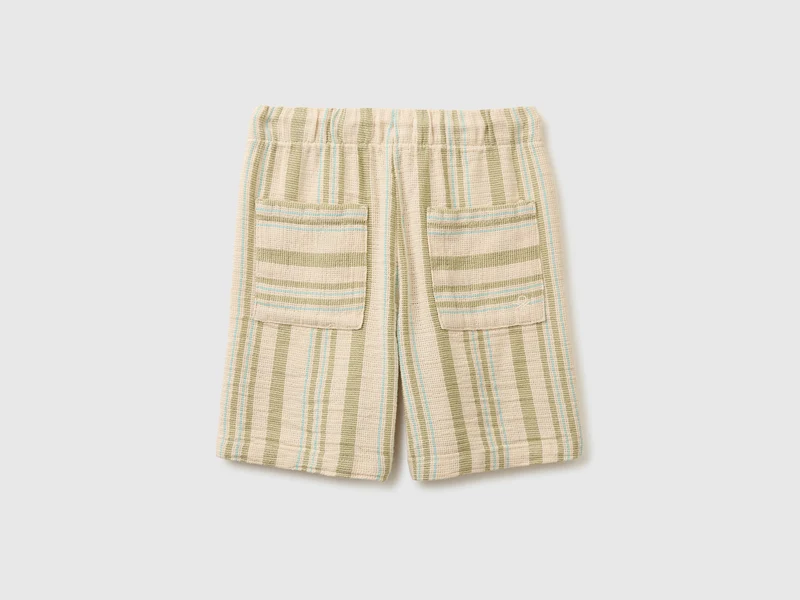 Gestreifte Bermudashorts