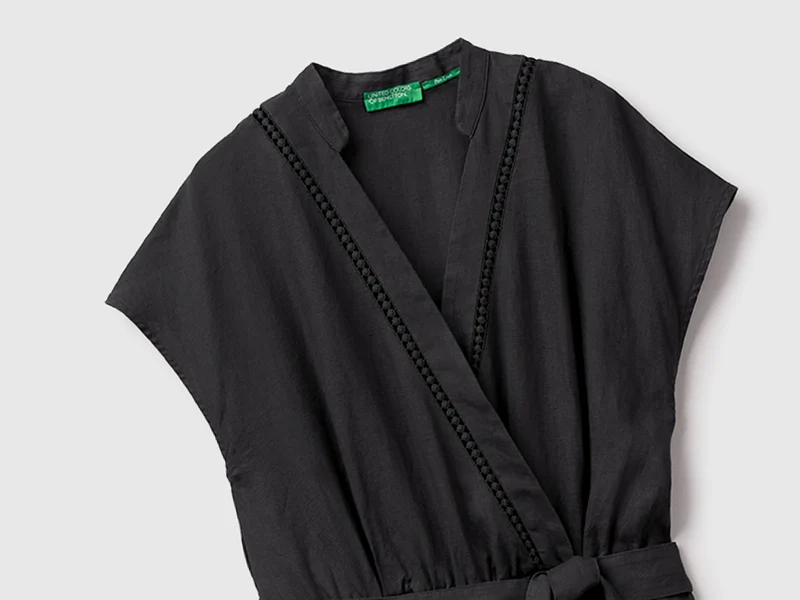 Jumpsuit aus 100 % Leinen mit Wickeloptik