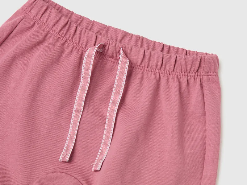 Shorts mit Tierstickerei