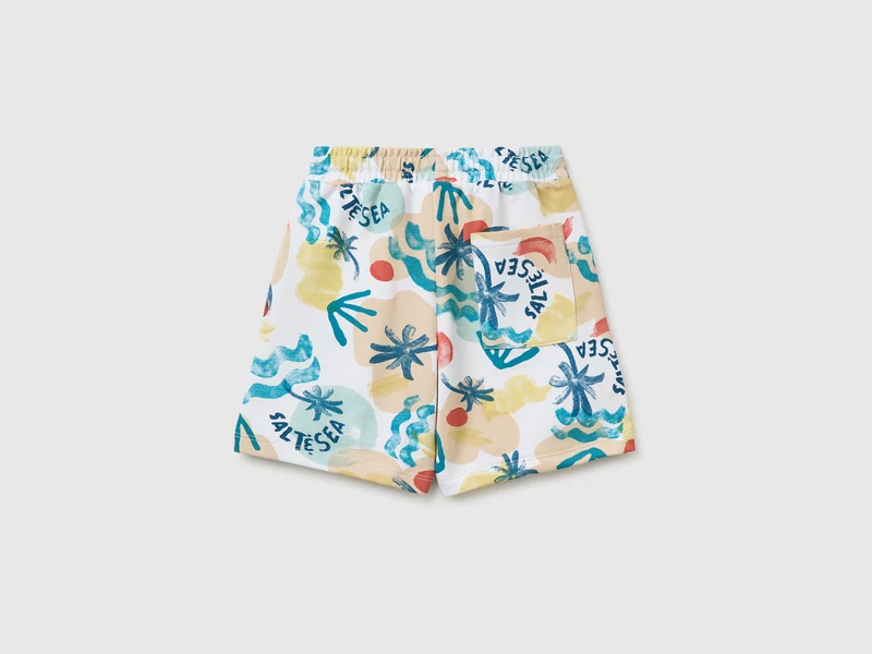 Bermudashorts mit tropischem Muster