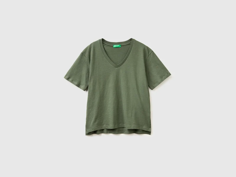 Leichtes Baumwoll-T-Shirt mit V-Ausschnitt