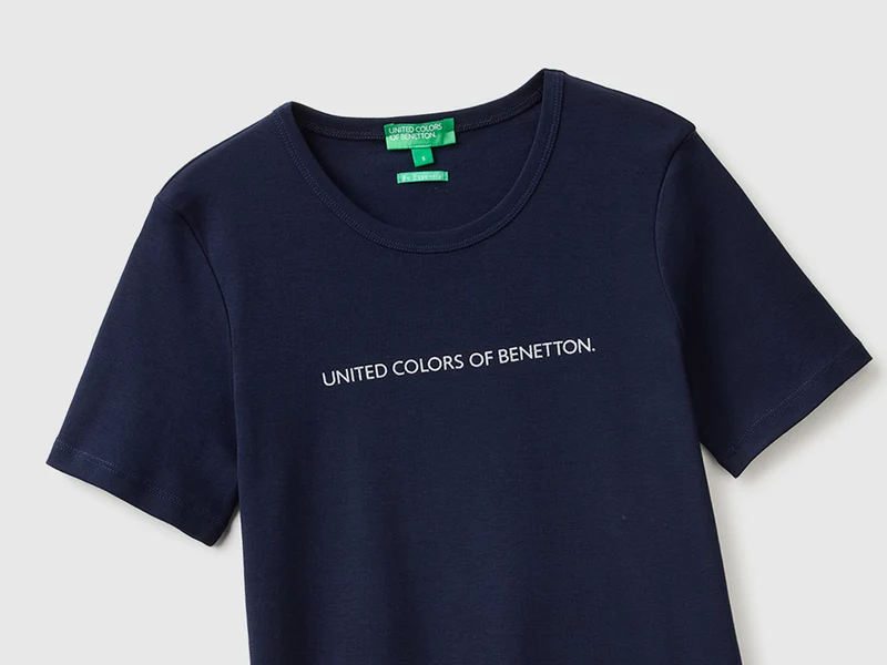 Kurzärmeliges T-Shirt mit Glitzerlogo