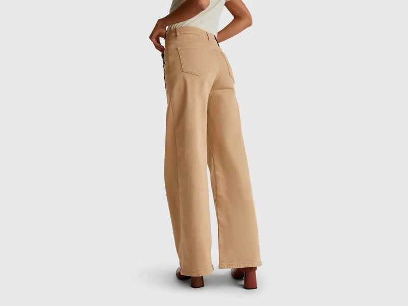 Weit geschnittene Hose