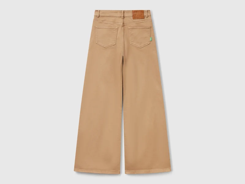 Weit geschnittene Hose