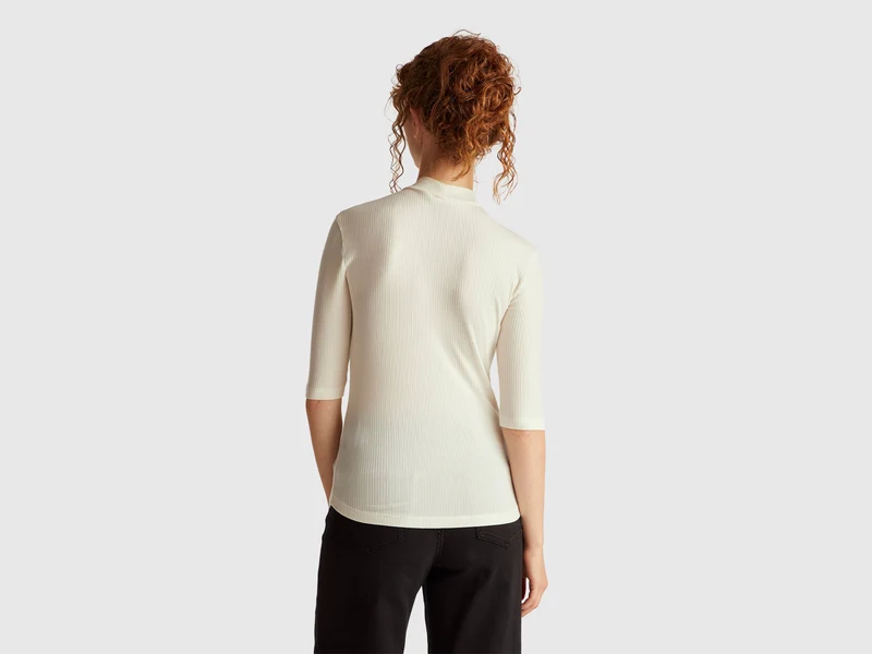 Slim-Fit-T-Shirt