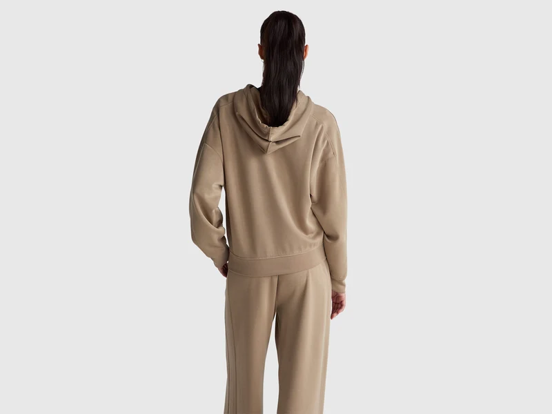 Geschlossener Hoodie